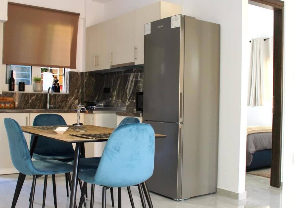 Patras Cozy Nest In The Vibrant City Center Екстериор снимка
