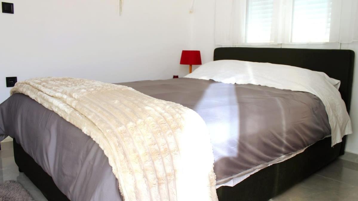 Patras Cozy Nest In The Vibrant City Center Екстериор снимка