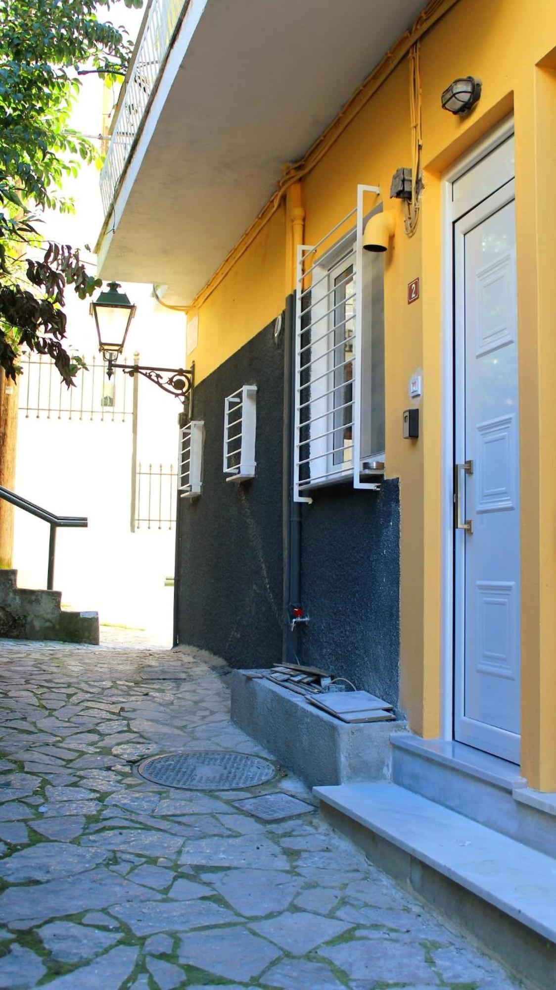 Patras Cozy Nest In The Vibrant City Center Екстериор снимка